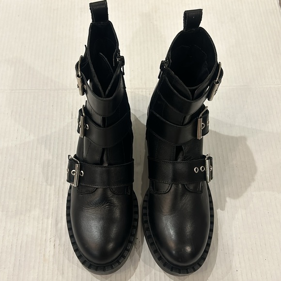 NWOT STEVE MADDEN Arlette Triple Buckle Black Leather Moto Boot Size 8 - Picture 12 of 17